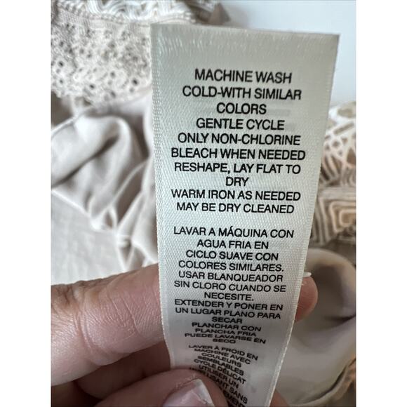 Chico's Large chicos Popover Top Size 2 Beige Geometric Boho Lace embroidered - Picture 8 of 9